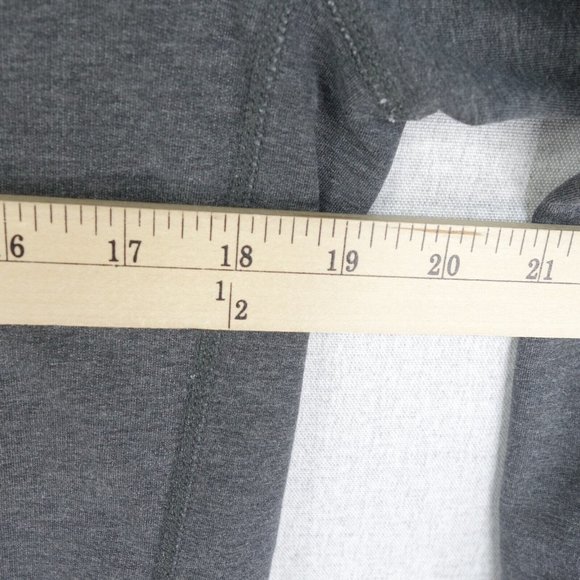 Nike Sweatshirt Womens Small Gray Long Sleeve Dri Fit Round Neck Stretch - Picture 6 of 9